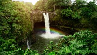 Is it legal to swim in the wonderfull Rainbow Falls of Hawaii