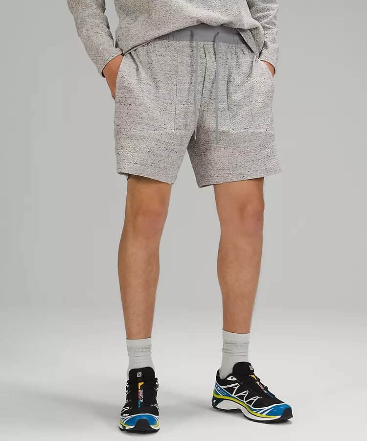 Men Lululemon shorts made of cotton is easy to shrink